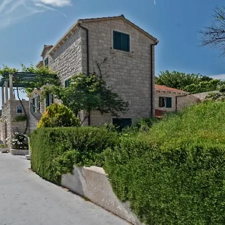 In With Seaview, Terrace, Air Condition, Wifi Bol