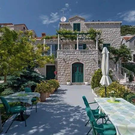 In With Seaview, Terrace, Air Condition, Wifi * Bol