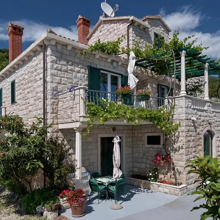 In With Seaview, Terrace, Air Condition, Wifi Apartmán Bol